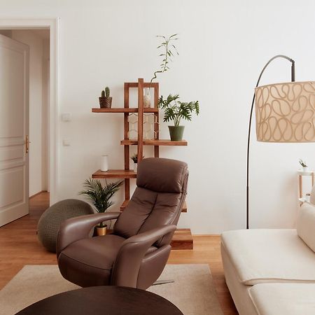 Stylish Designer Apartment At The Center Of Vienna Naschmarkt Exteriör bild
